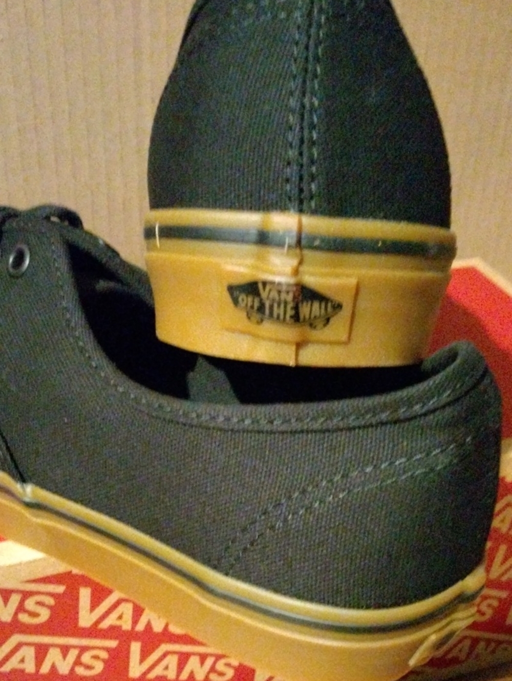 Vans Men’s Authentic Black/Black/Gum - Picture 3 of 4
